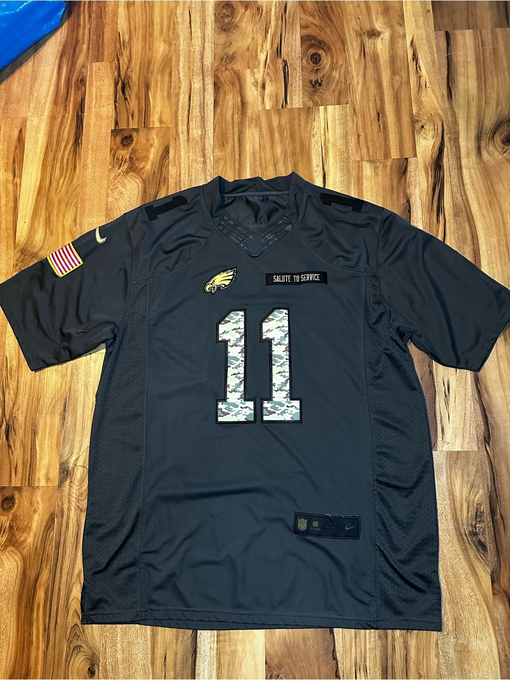 Nike Philadelphia Eagles Carson Wentz #11 Salute To Service Jersey XXL NFL